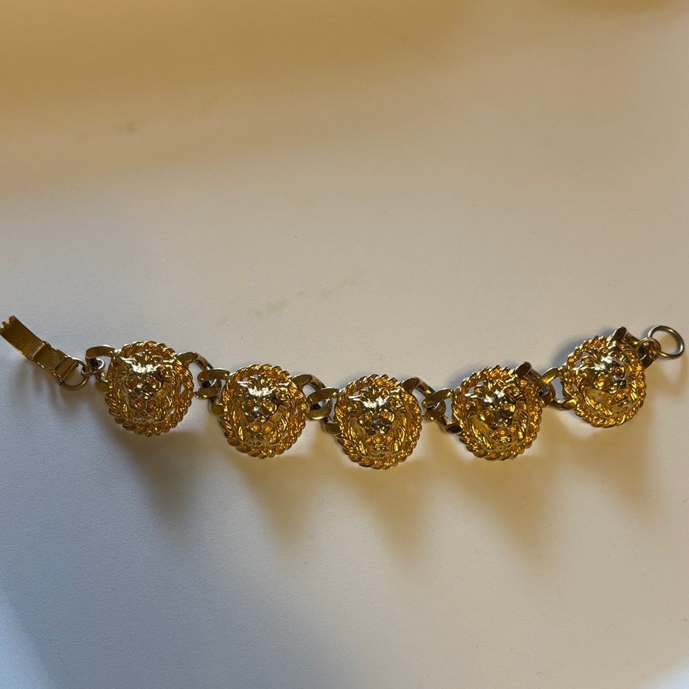 Elegant Gold-Tone Lion Bracelet